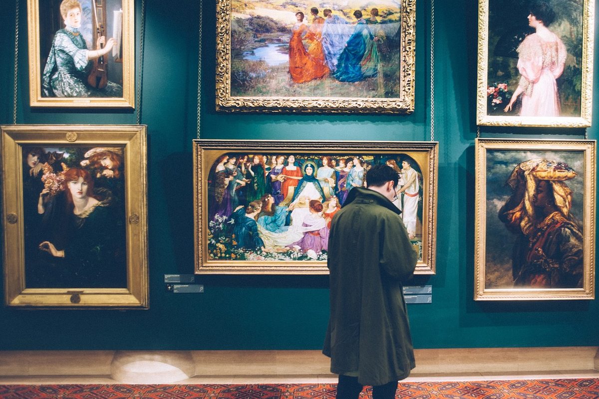Malba v duchu belle époque — motiv recenze Clair Obscur